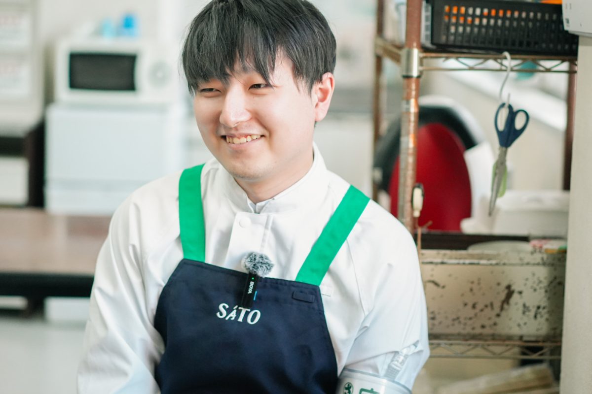 地元密着スーパーで働く、新入社員の素顔に密着!