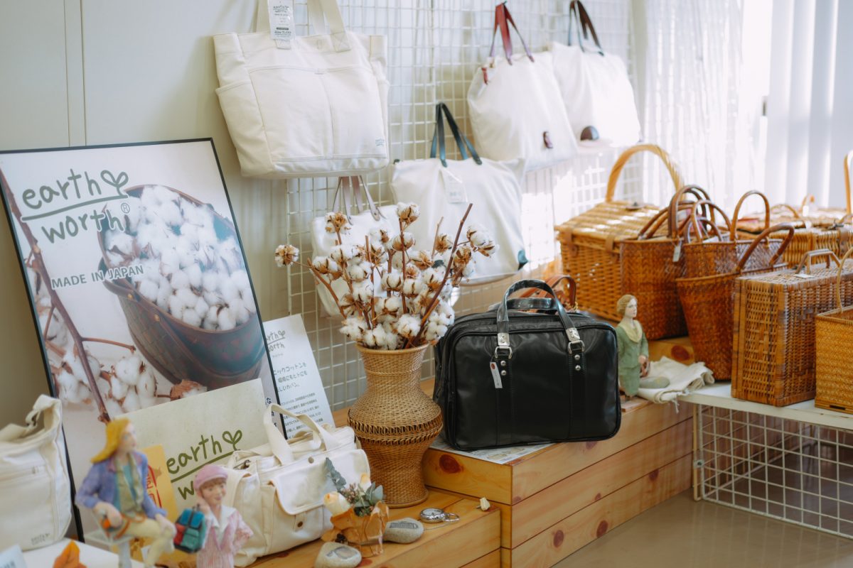 伝統×進化 ―”鞄のまち”豊岡で働く若手社員に密着!